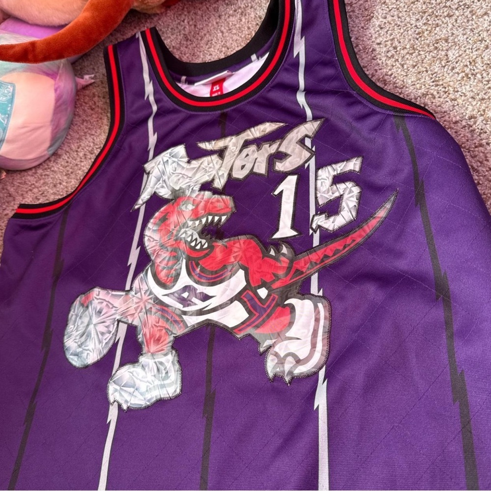 NBA Toronto Raptors Jersey Carter 15, Size XL. Holographic